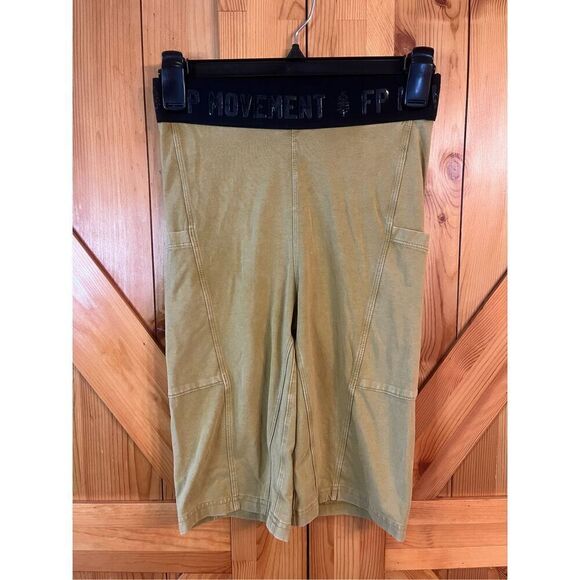 Free People Movement Gold Long Shorts Size XS (3848) Pockets - Picture 1 of 5